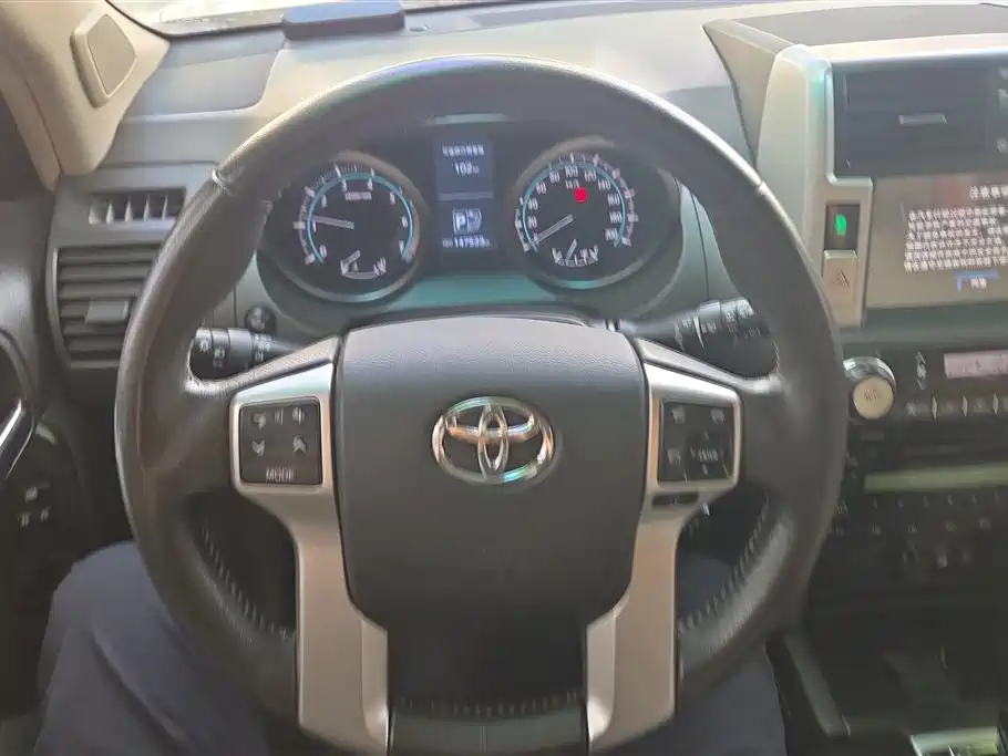 Toyota Prado 2010 4.0L Automatic TX-L фото 15