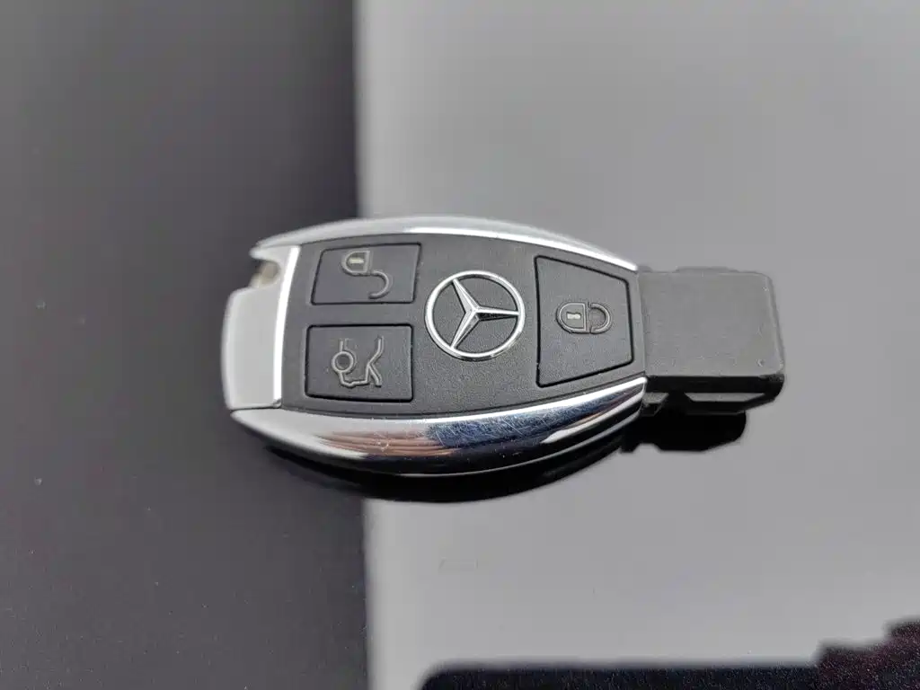 صورة 19 - Mercedes-Benz E-Class