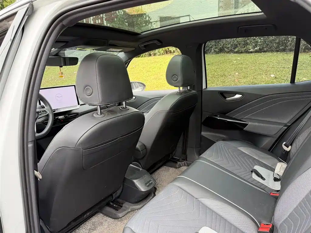 Volkswagen ID.3 2025 Smart Outstanding Edition фото 9