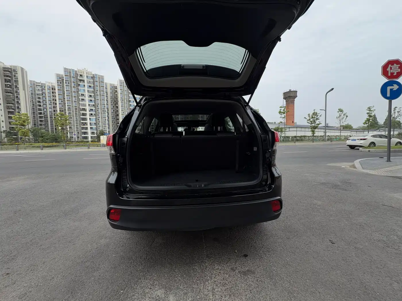 Toyota Highlander 2018 2.0T 4WD Luxury 7-seater China VI фото 11