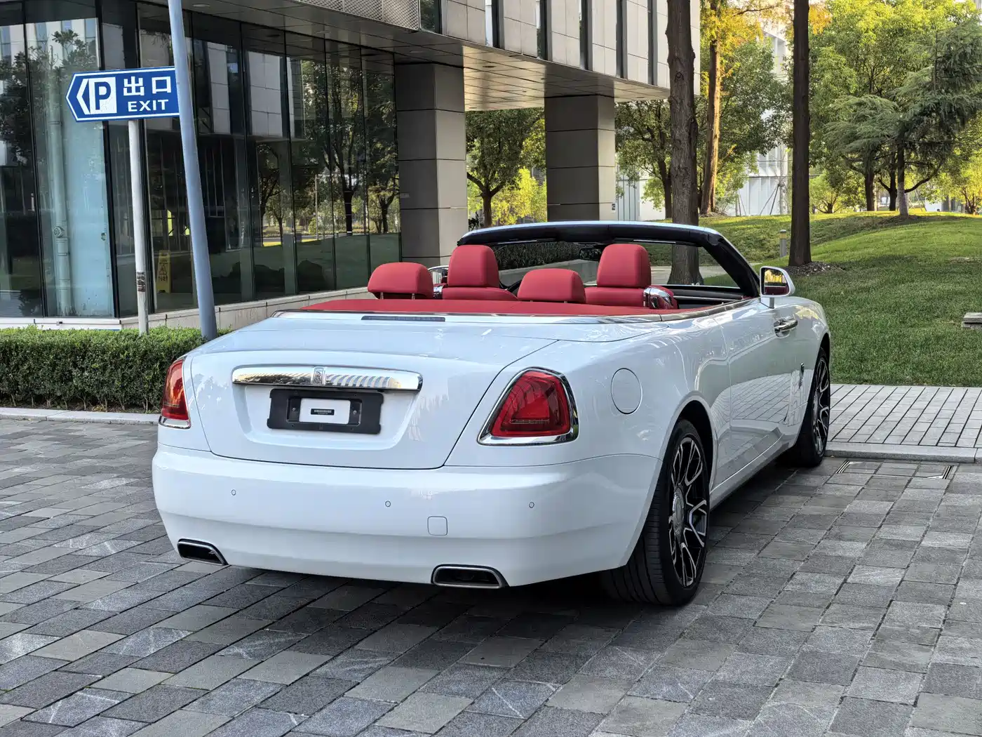 Rolls-Royce Dawn 2021 2018 6.6T Standard