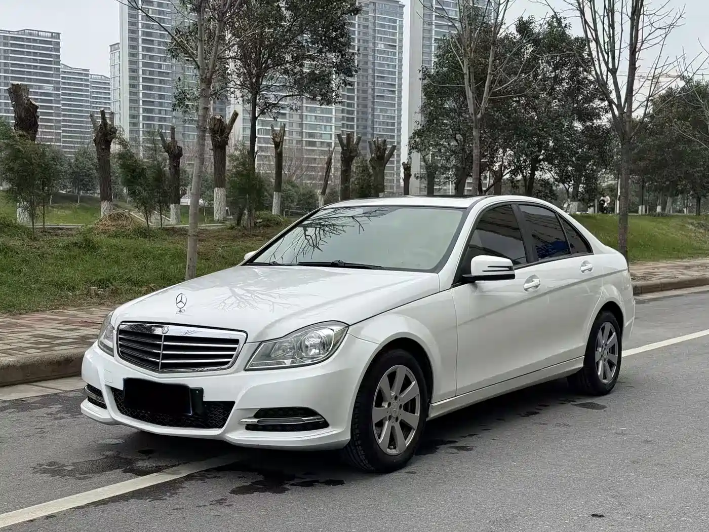 Mercedes-Benz C-Class 2013 C 180 Classic Grand Edition