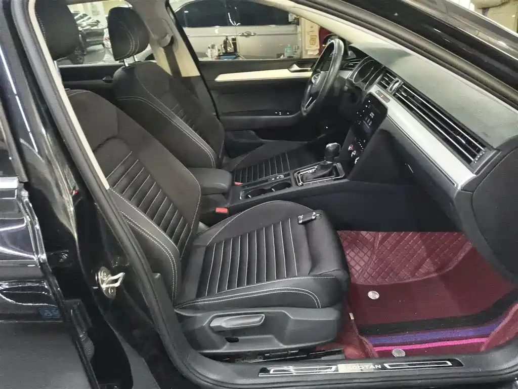 Volkswagen Magotan 2020 280TSI DSG Comfort фото 20