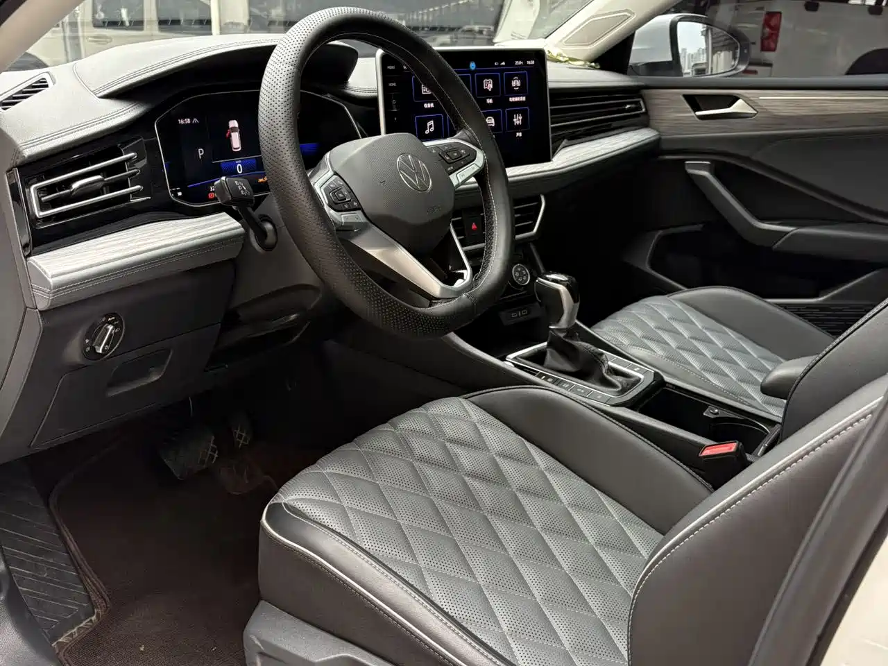 Volkswagen Sagitar 2024 300TSI DSG Surpass Edition фото 4