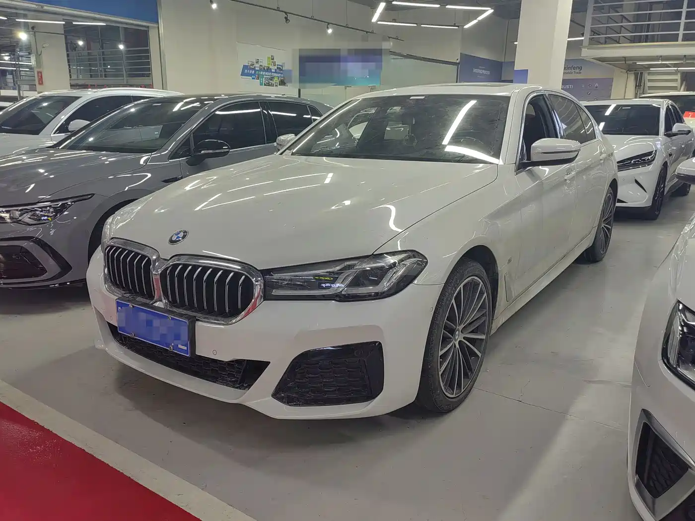 Photo 1 - BMW 5 Series