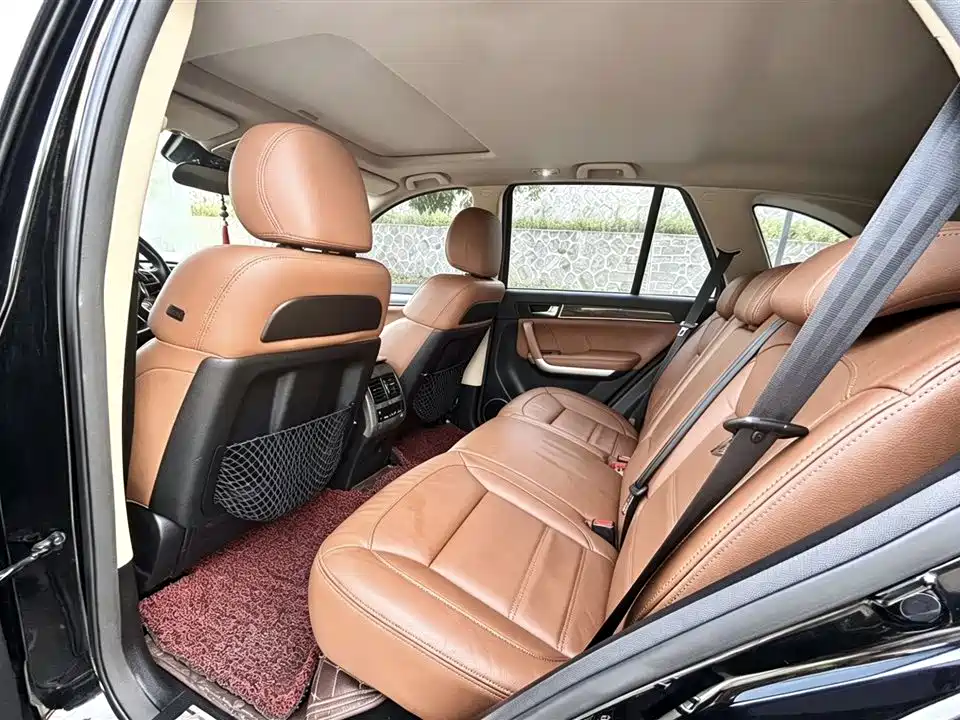 Haval H8 2015 2.0T 2WD Premium Edition фото 8