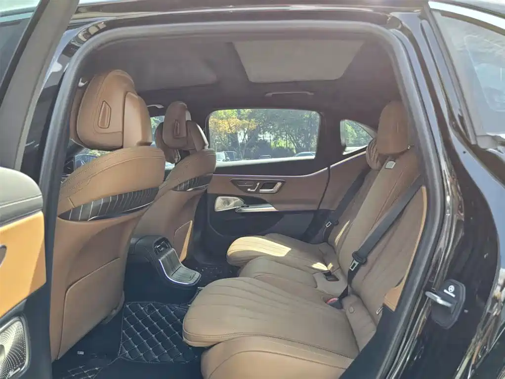 Mercedes-Benz E-Class 2024 Model E 300 L Luxury фото 20