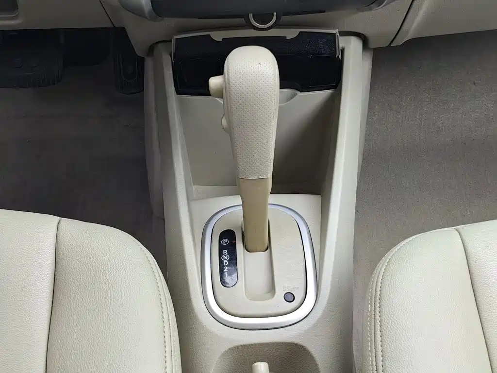 Venucia D50 2014 2013 1.6L Auto Fashion