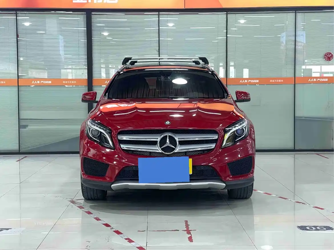 Mercedes-Benz GLA 2015 GLA 260 4MATIC Sport фото 2