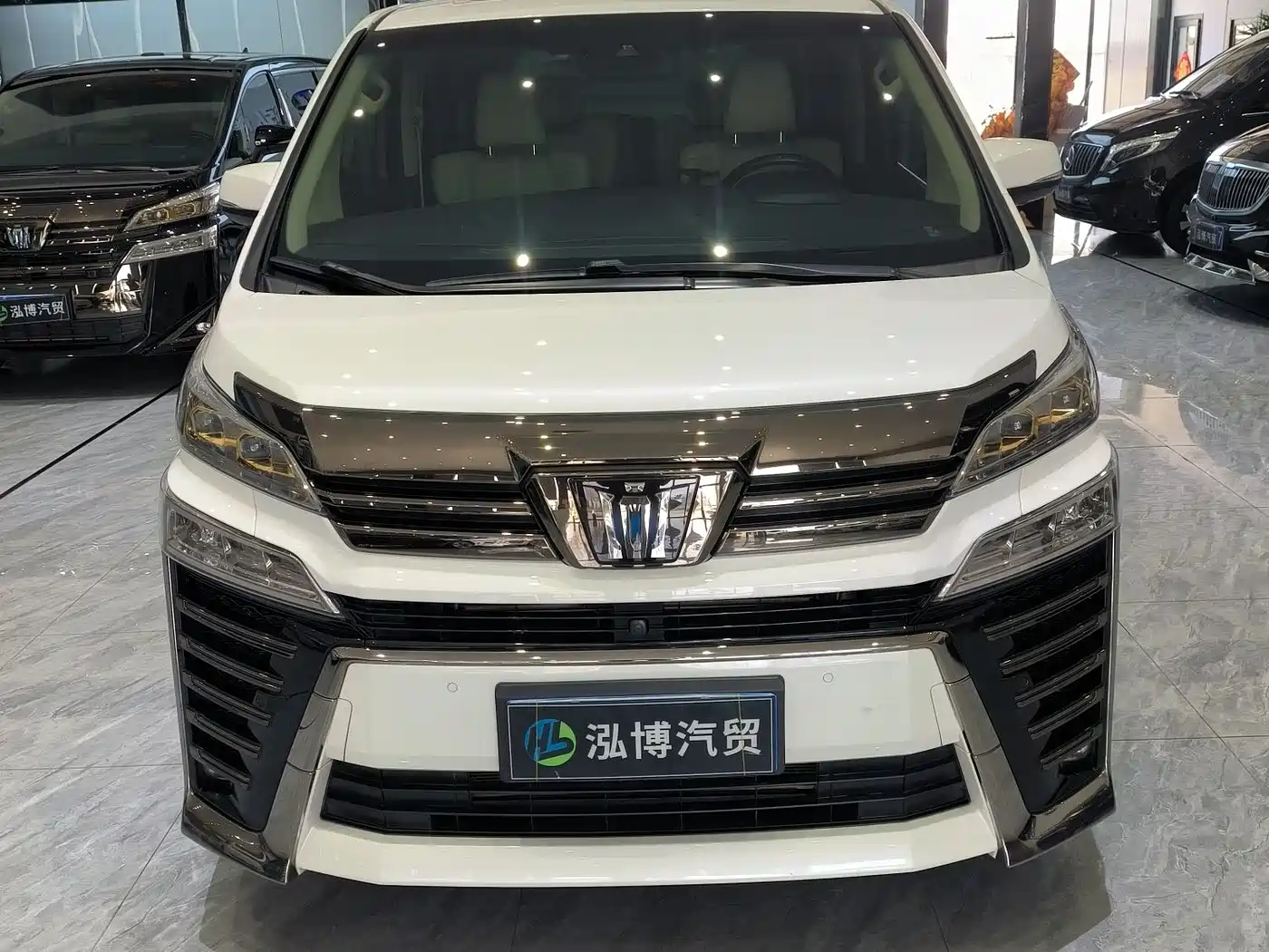 Toyota Vellfire 2023 Crown Hybrid 2.5L HV Ultimate фото 2