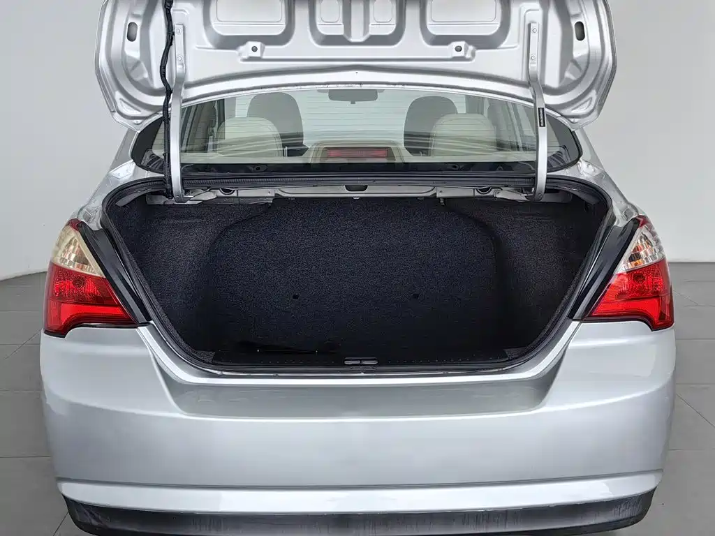 Venucia D50 2014 2013 1.6L Auto Fashion