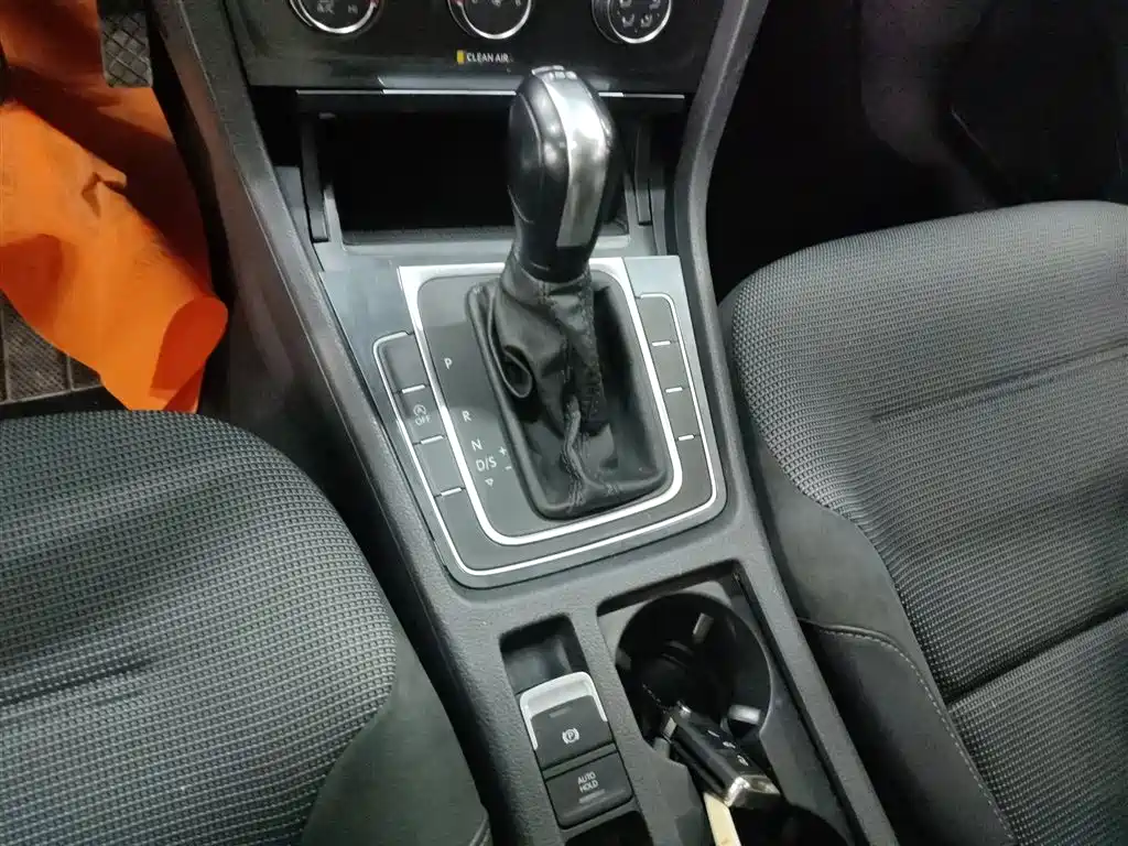 Volkswagen Golf 2018 230TSI Automatic Comfort фото 6