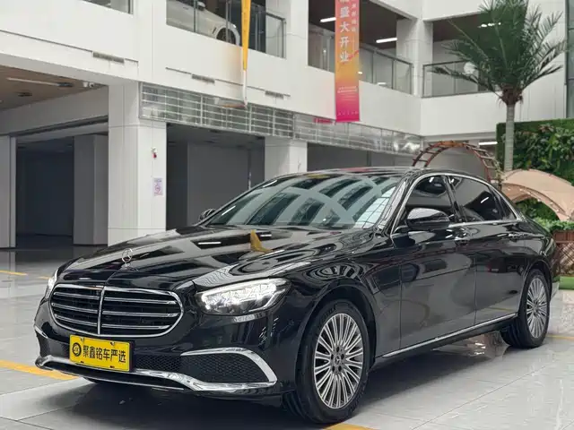 MERCEDES-BENZ E CLASS