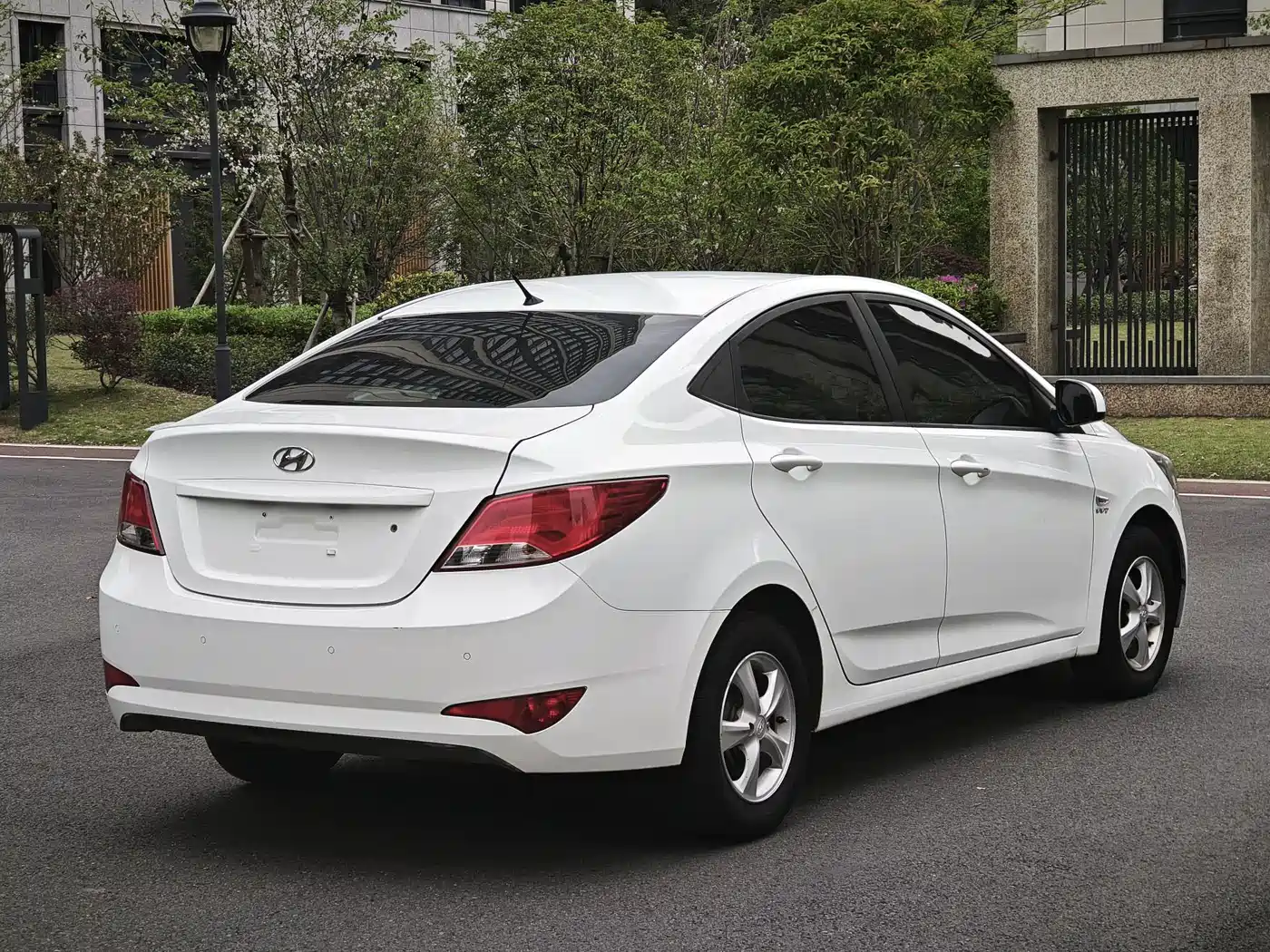 Hyundai Verna 2014 1.4L Automatic Smart GLS фото 4
