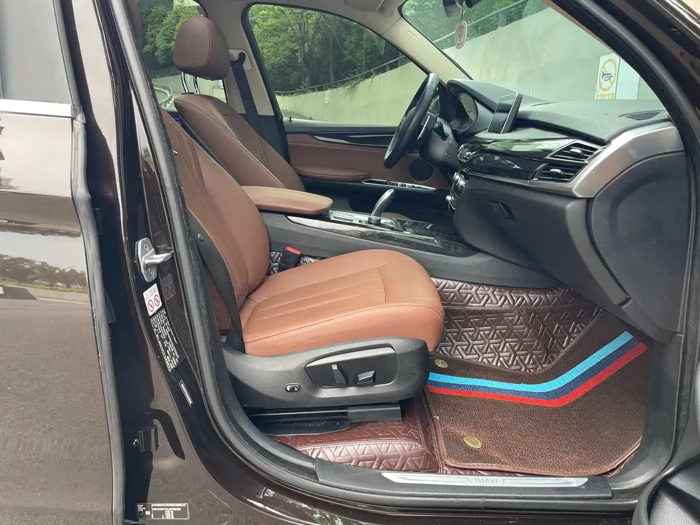 BMW X5 (Import) 2018 xDrive35i Elegant Model фото 18