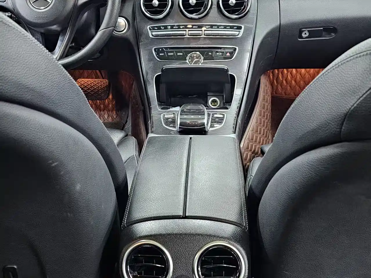 Mercedes-Benz C-Class 2017 Facelift C 200 L Sport Edition фото 6