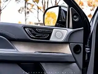 Фото 10 - Lincoln Navigator