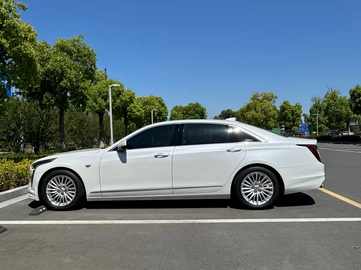 Cadillac CT6 2019 28T Fashion Model фото 7