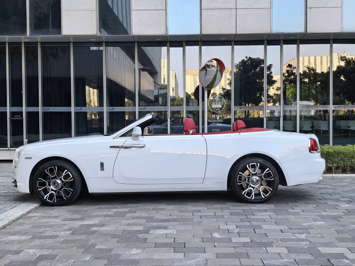 Rolls-Royce Dawn 2021 2018 6.6T Standard