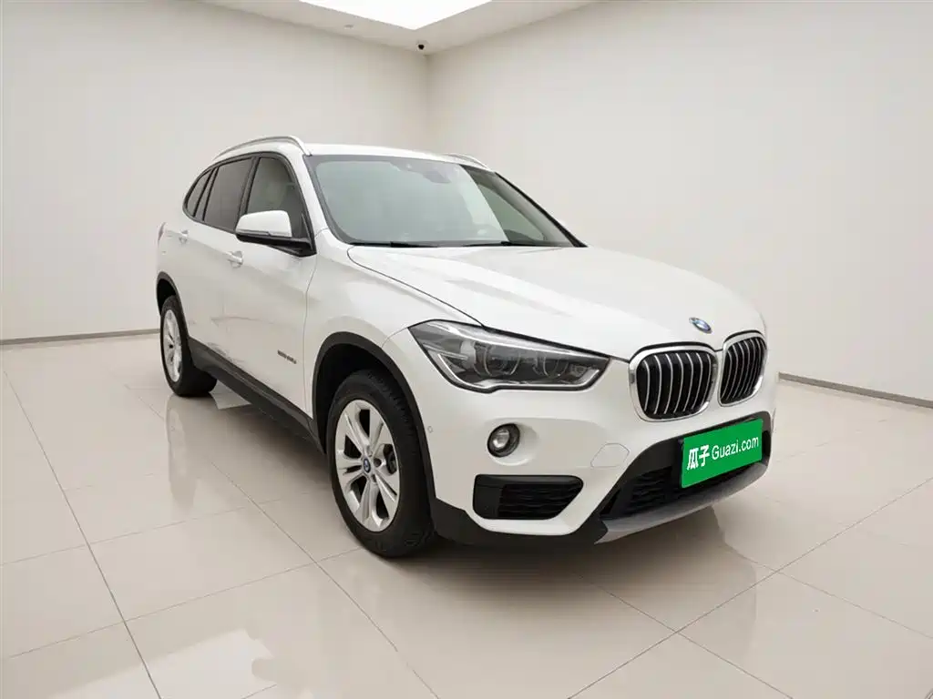 BMW X1 2016 sDrive18Li Premium Model фото 24