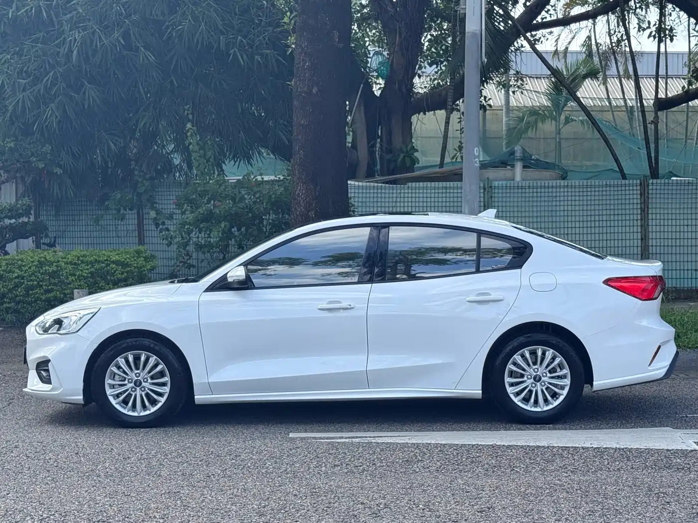 Ford Focus 2019 2020 Sedan EcoBoost 180 Automatic Sharp Trend Type