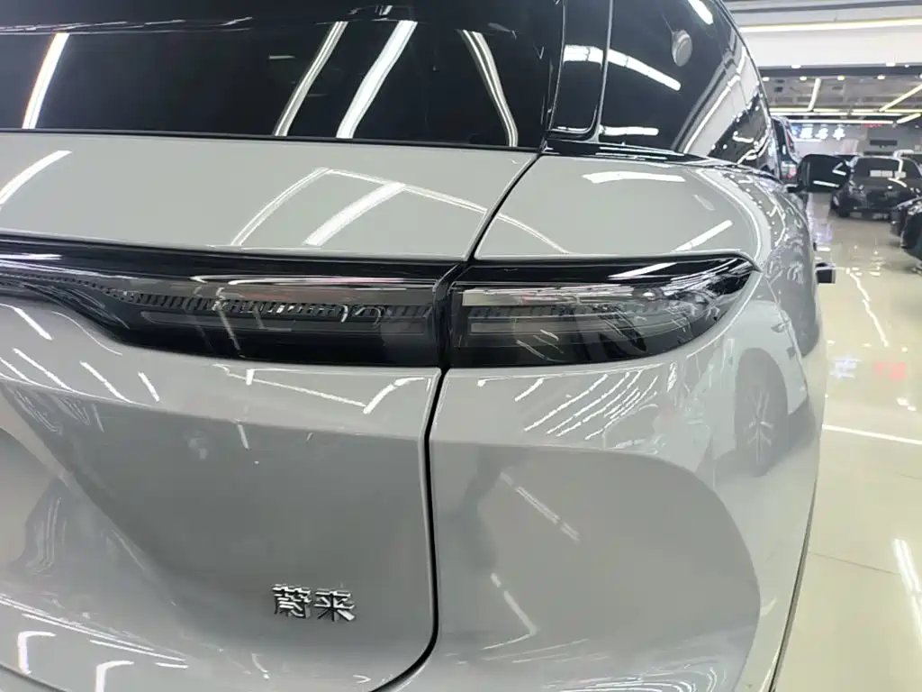 Фото 8 - NIO ES6