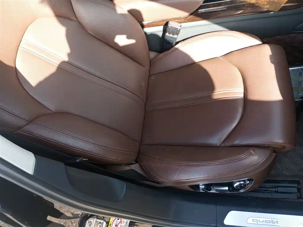 Audi A8 2014 A8L 45 TFSI quattro Comfort фото 25