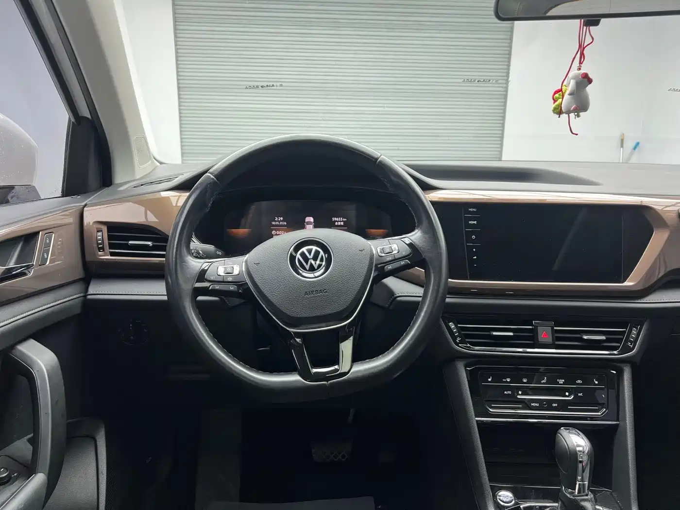 Volkswagen Tharu 2022 280TSI FWD Luxury Edition фото 14