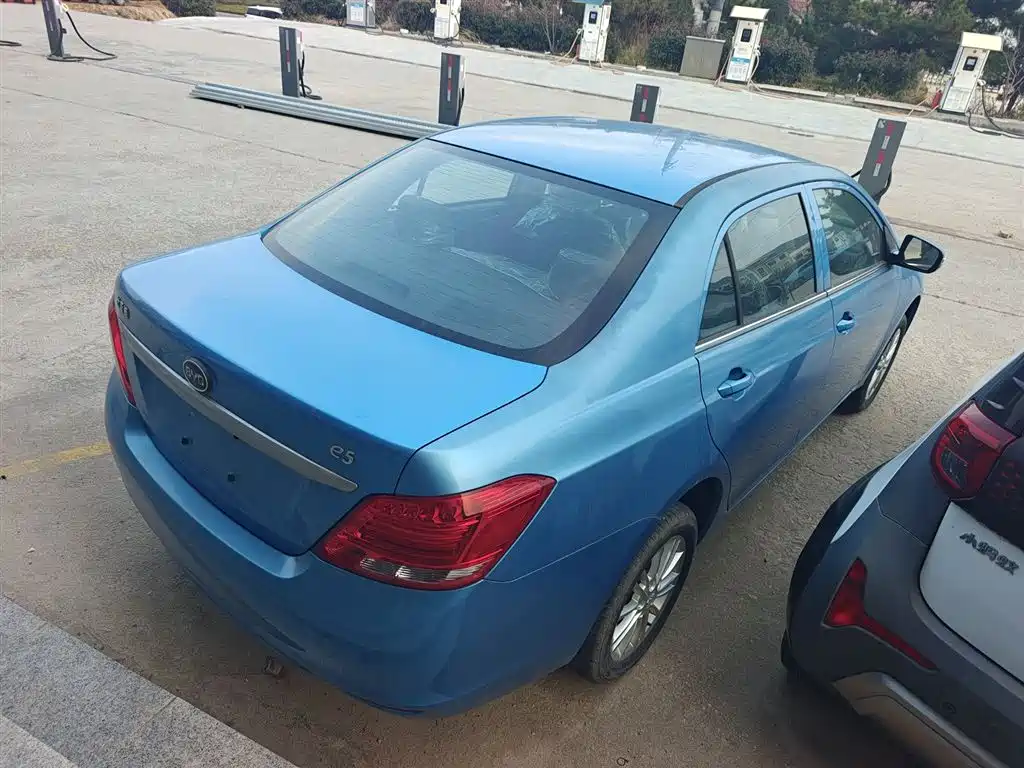 BYD e5 2018 Mobility Edition фото 7