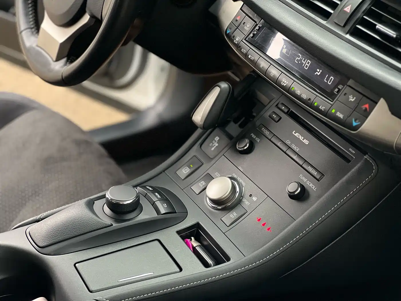Фото 7 - Lexus CT