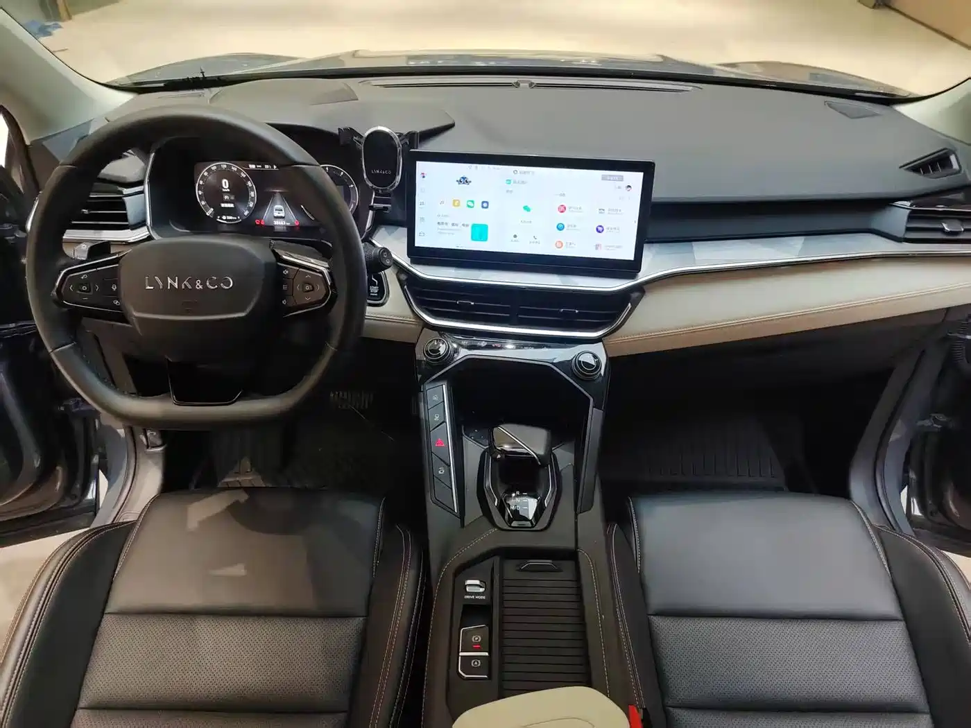 Lynk & Co 06 2023 Remix 1.5T Power Pro фото 12