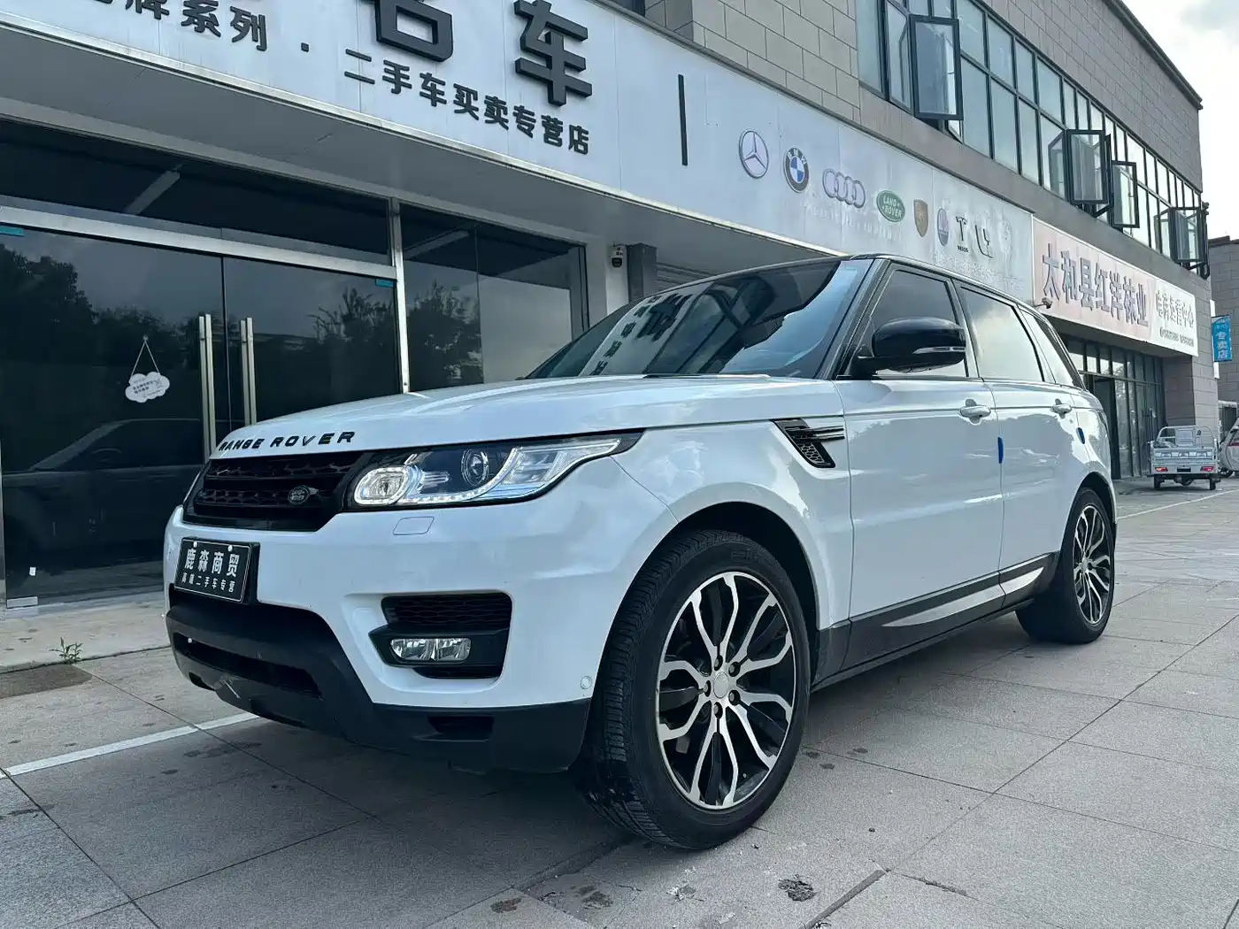 Фото 1 - Land Rover Range Rover Sport