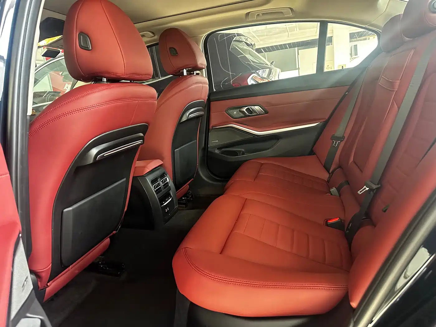 BMW 3 Series 2021 325Li M Sport Night Edition фото 9