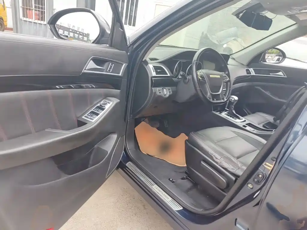 Leopaard CS10 2017 2017 Model 2.0T Automatic Luxury Edition