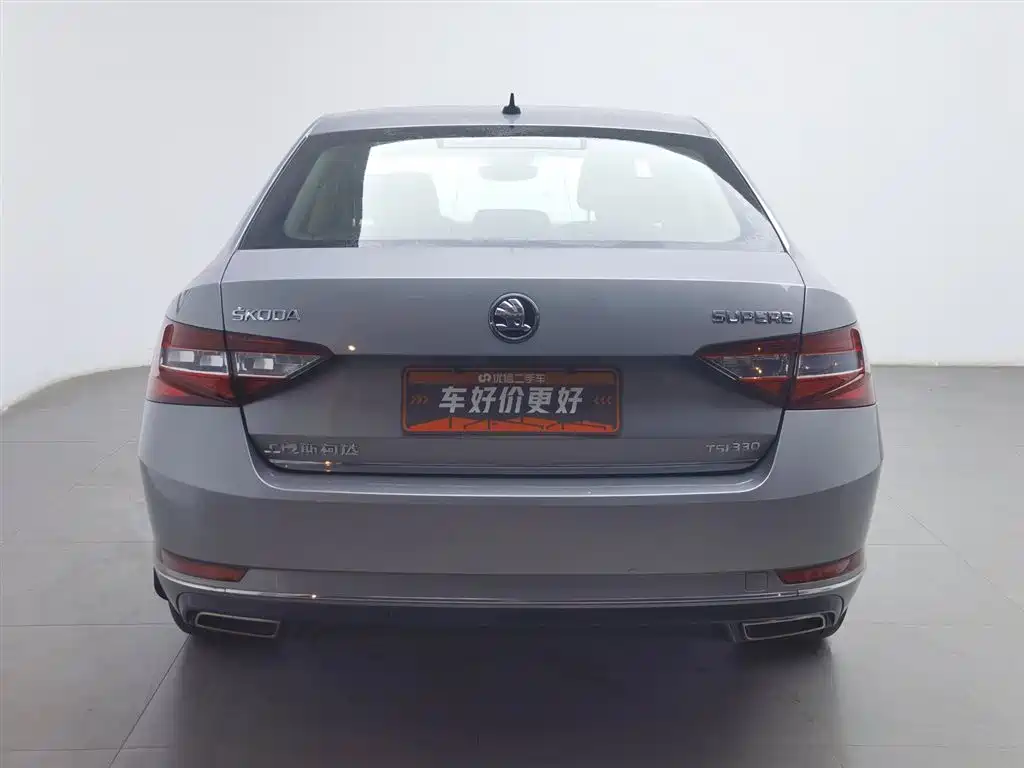 Škoda Superb 2018 TSI330 DSG Luxury Edition China V фото 4