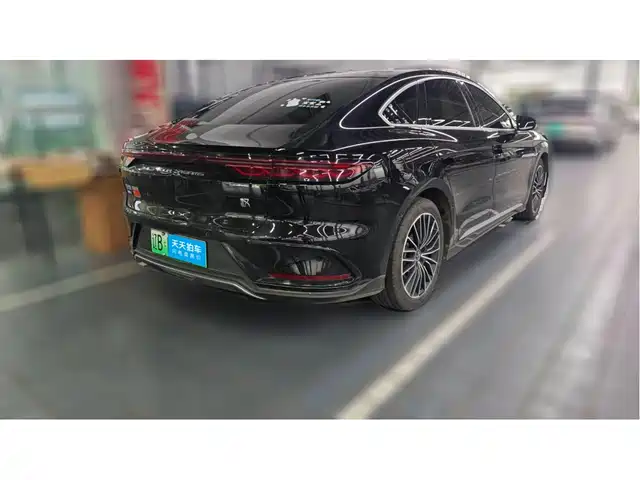 BYD Han 2022 DM-i 121KM Prestige — фото 2