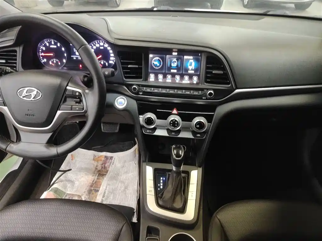 Hyundai Elantra 2020 1.5L CVT Smart Style·Elite фото 9