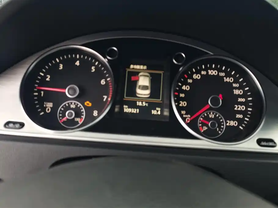 Volkswagen FAW-Volkswagen CC 2016 Model 1.8TSI Luxury фото 14
