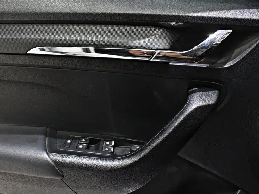 Škoda Kamiq 2021 1.5L Auto Comfort Edition фото 4
