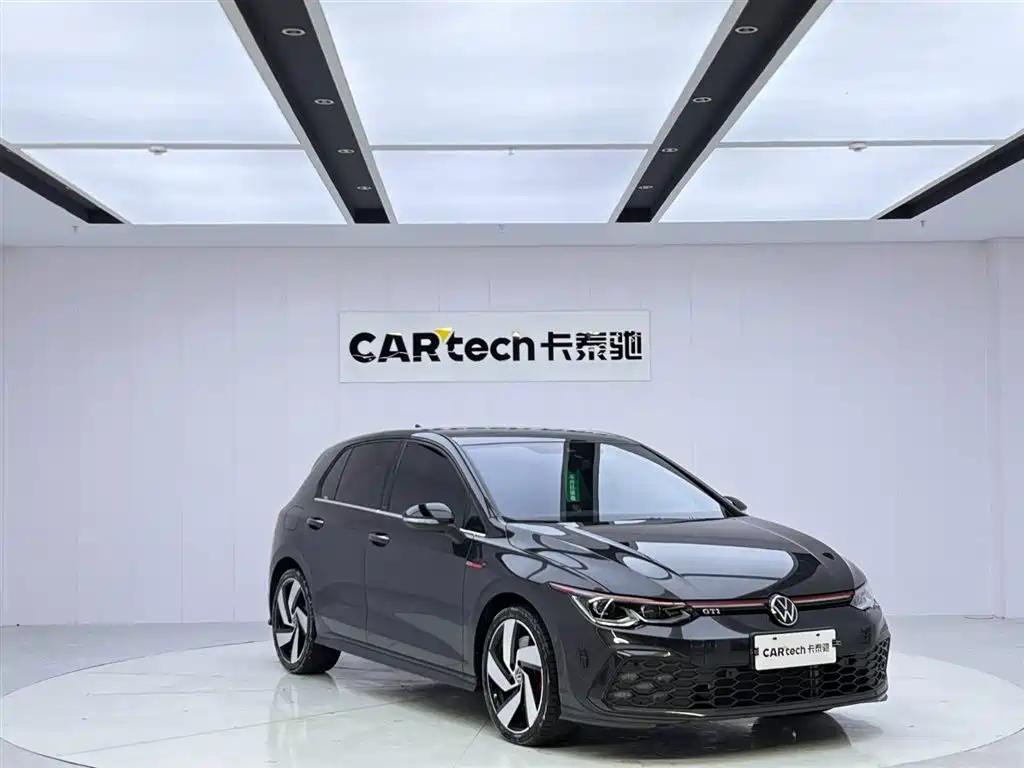VOLKSWAGEN GOLF GTI