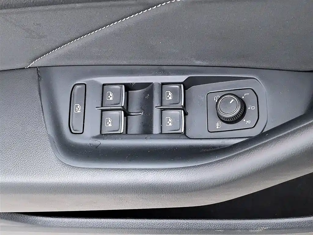 Volkswagen FAW-Volkswagen CC 2021 380TSI Eye-catching Edition фото 9