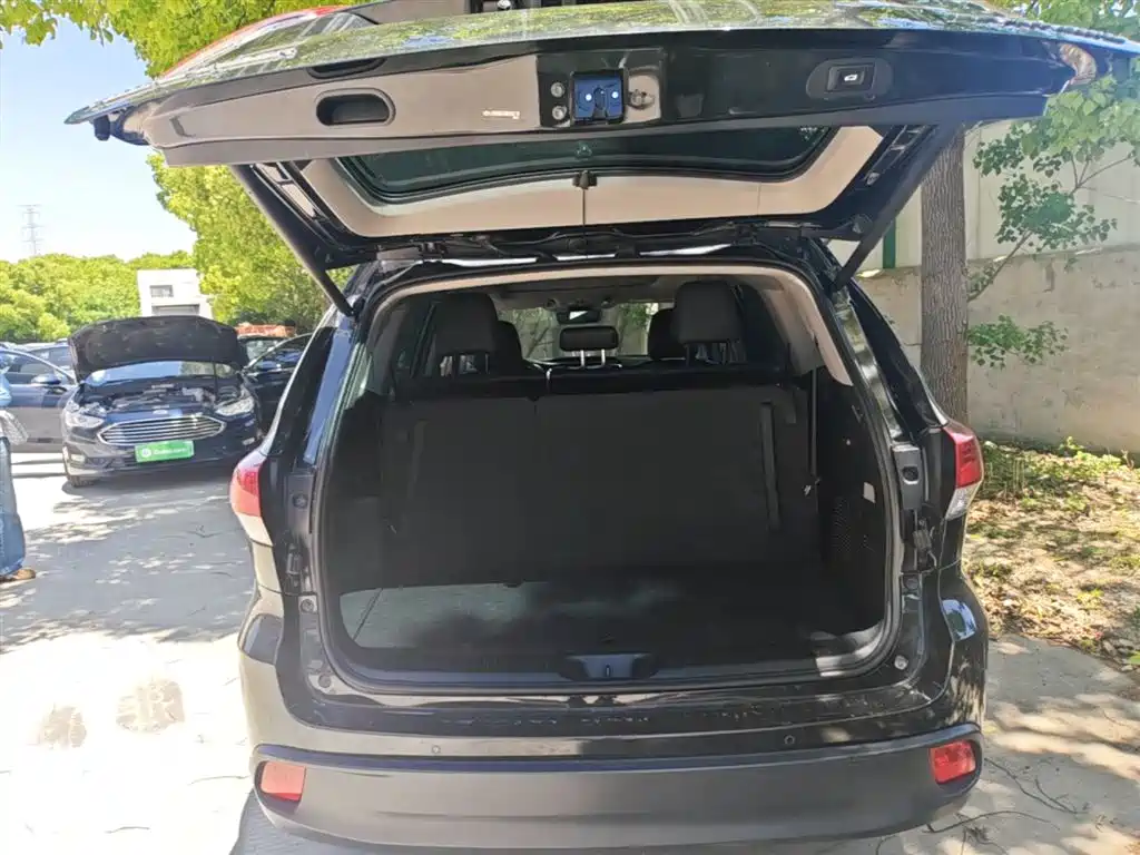 Toyota Highlander 2021 2.0T AWD Luxury 7-Seater фото 19