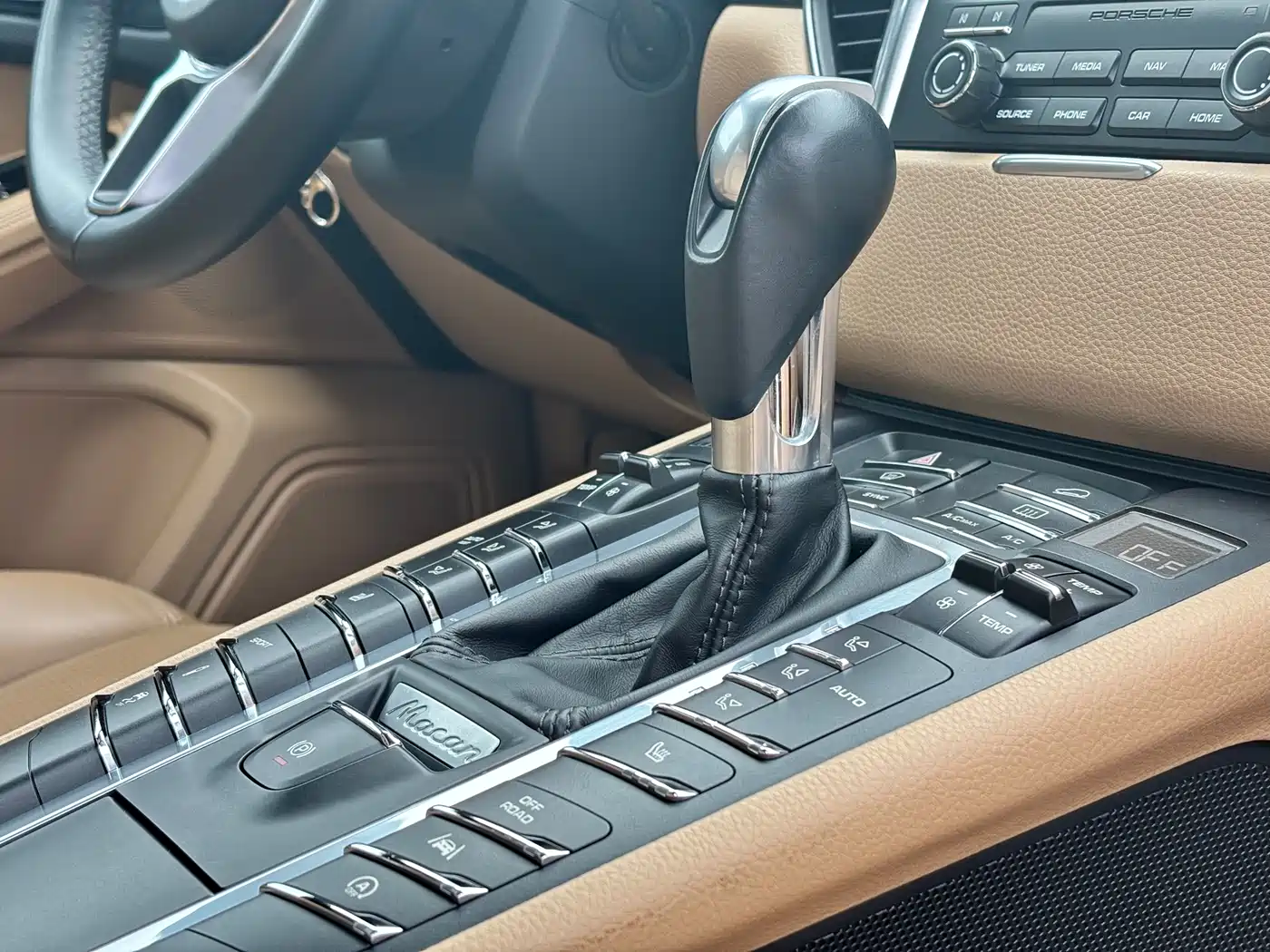 Porsche Macan 2017 Macan 2.0T фото 18