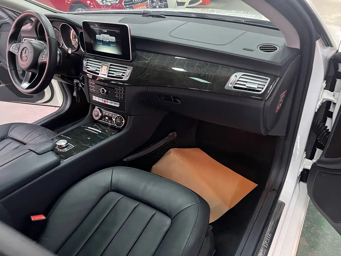 Mercedes-Benz CLS 2015 CLS 260 фото 9