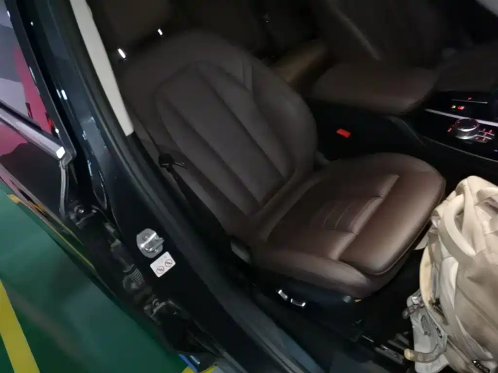BMW iX3 2021 Leading фото 20