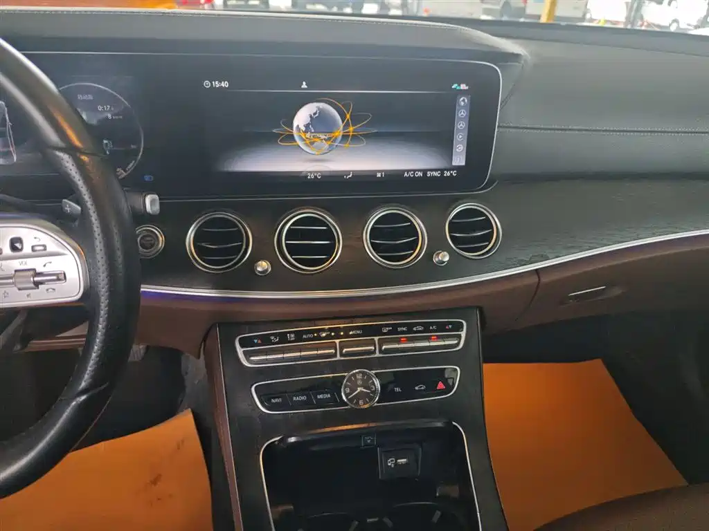 Mercedes-Benz E-Class 2019 E 200 L Sport фото 13