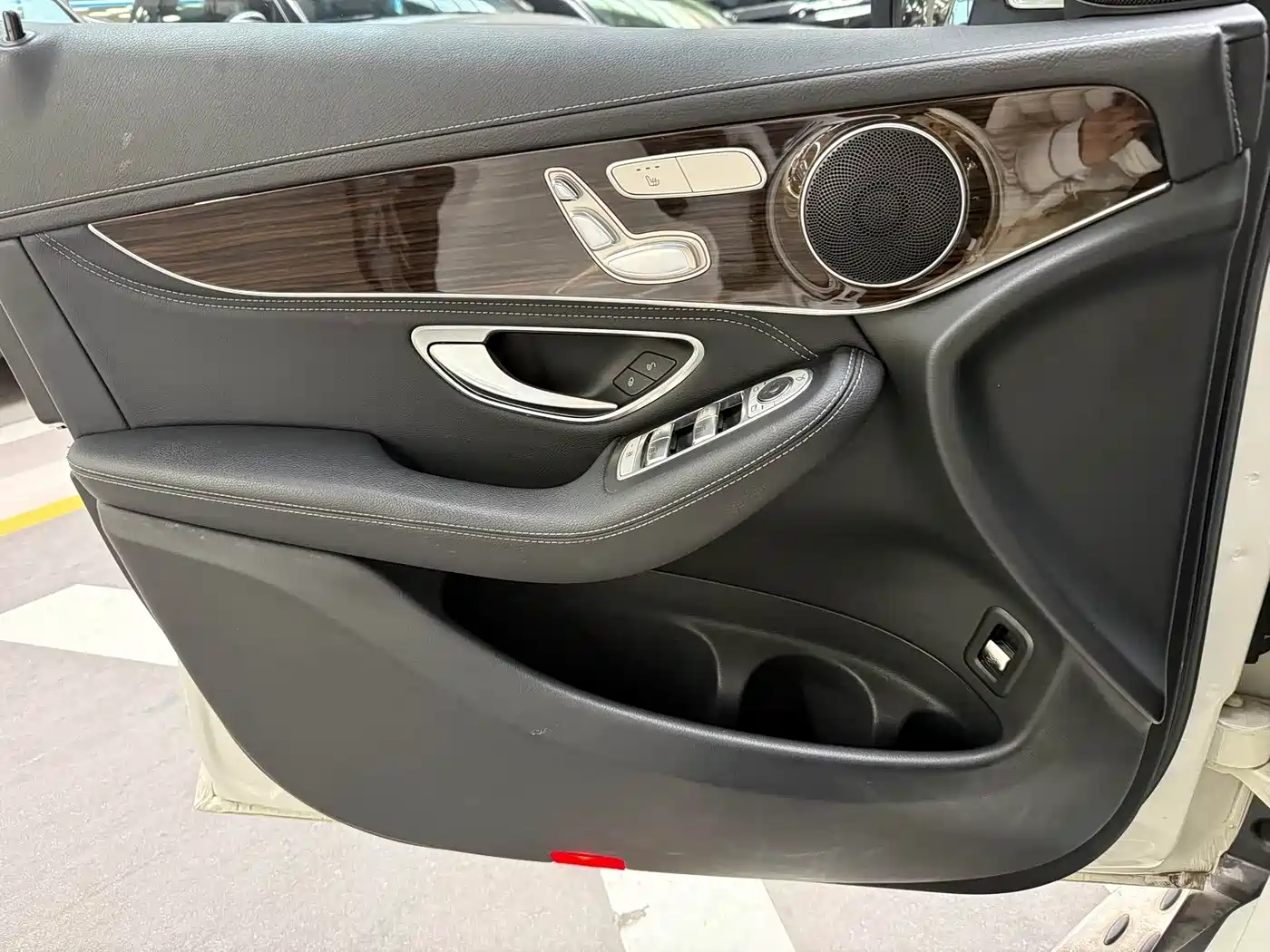 Mercedes-Benz GLC 2017 GLC 260 4MATIC Dynamic фото 5