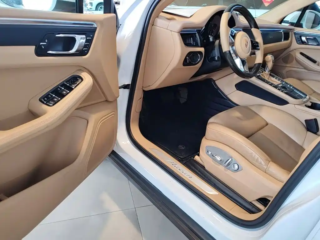Фото 15 - Porsche Macan