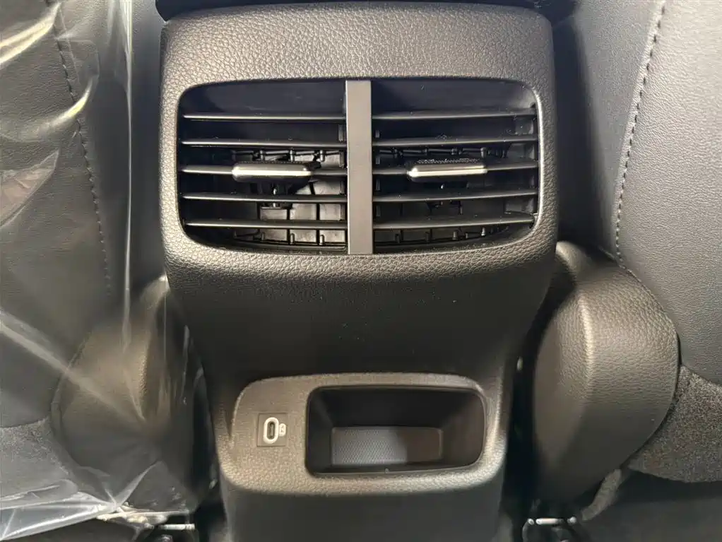 Kia Seltos 2026 Model 1.5L IVT Luxury Comfort Edition фото 18