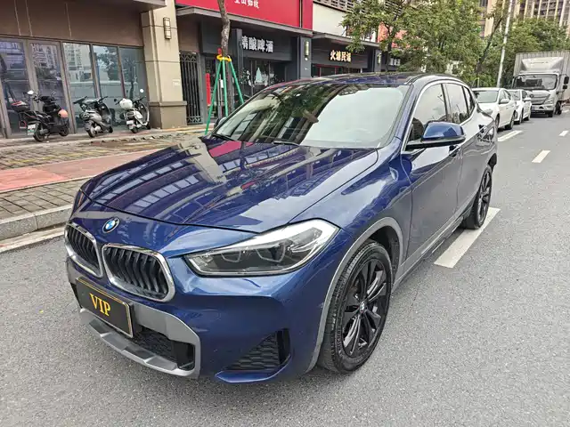 BMW X2 sDrive20i, M внедорожный пакет